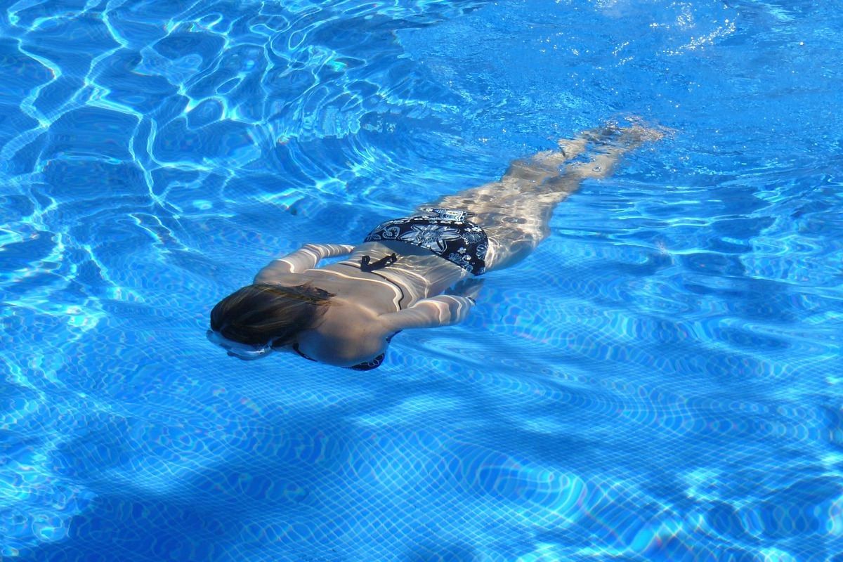 Cómo poner a punto una piscina después del invierno